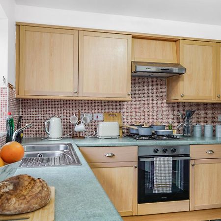 Station & Shops 3Min Walk I Heathrow 15 Mins I X2 Ensuites I Parking X2 Лэнгли-Мэриш Экстерьер фото