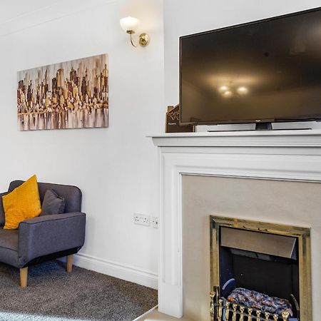 Station & Shops 3Min Walk I Heathrow 15 Mins I X2 Ensuites I Parking X2 Лэнгли-Мэриш Экстерьер фото