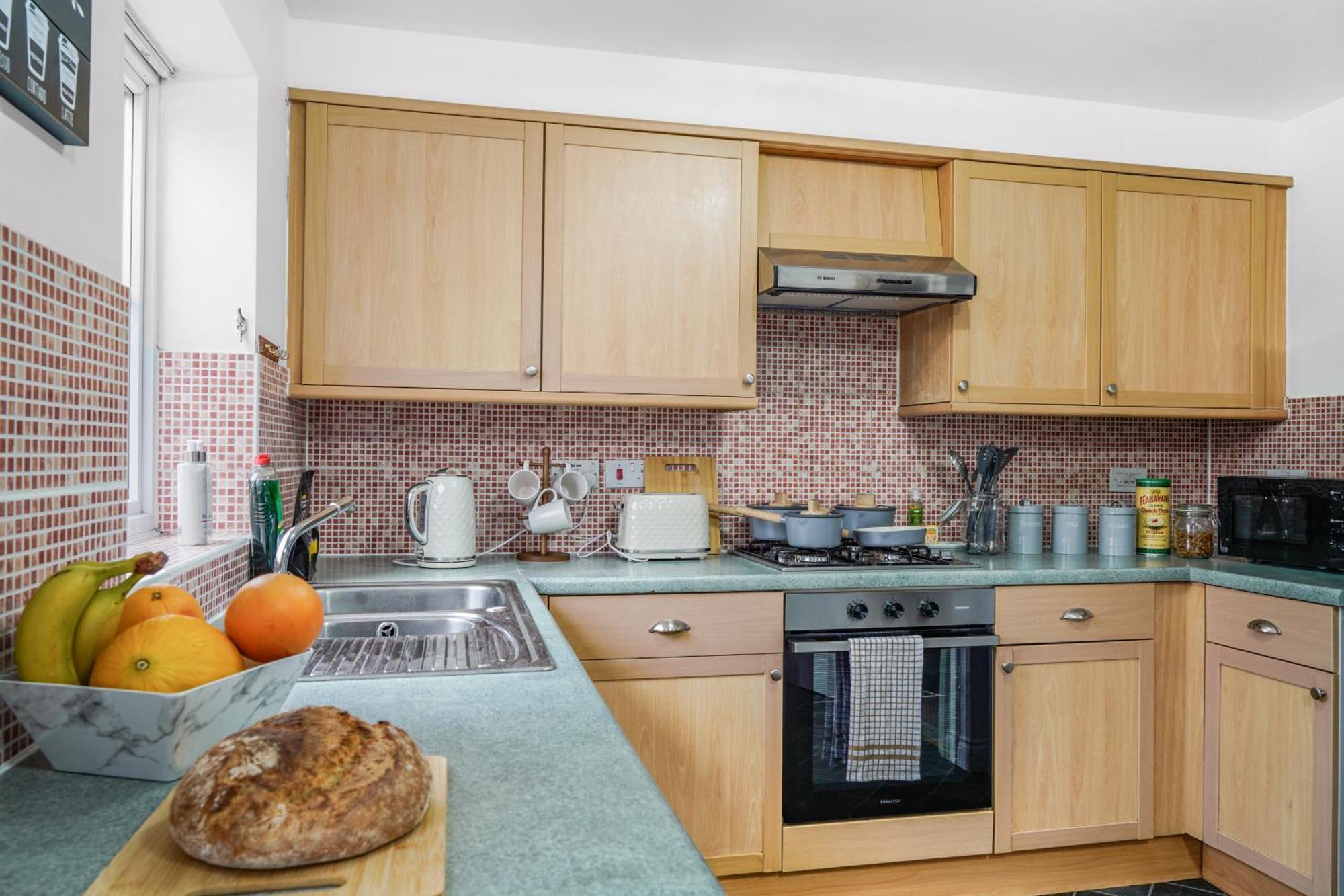 Station & Shops 3Min Walk I Heathrow 15 Mins I X2 Ensuites I Parking X2 Лэнгли-Мэриш Экстерьер фото