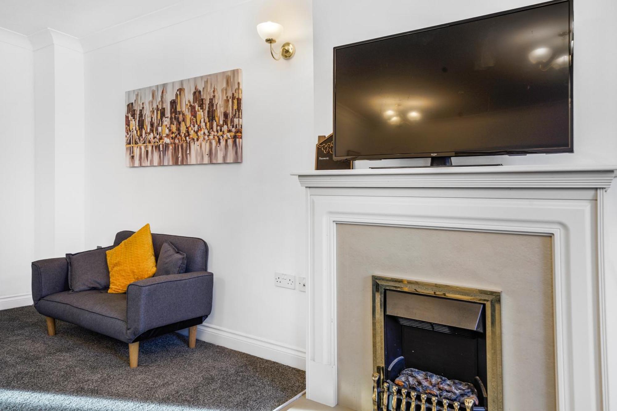 Station & Shops 3Min Walk I Heathrow 15 Mins I X2 Ensuites I Parking X2 Лэнгли-Мэриш Экстерьер фото